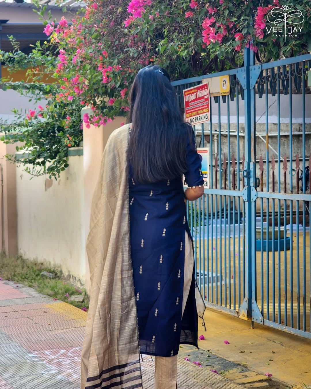 elegant navy blue raw silk suit set with golden border dupatta elegant navy blue raw silk suit set with golden border dupatta